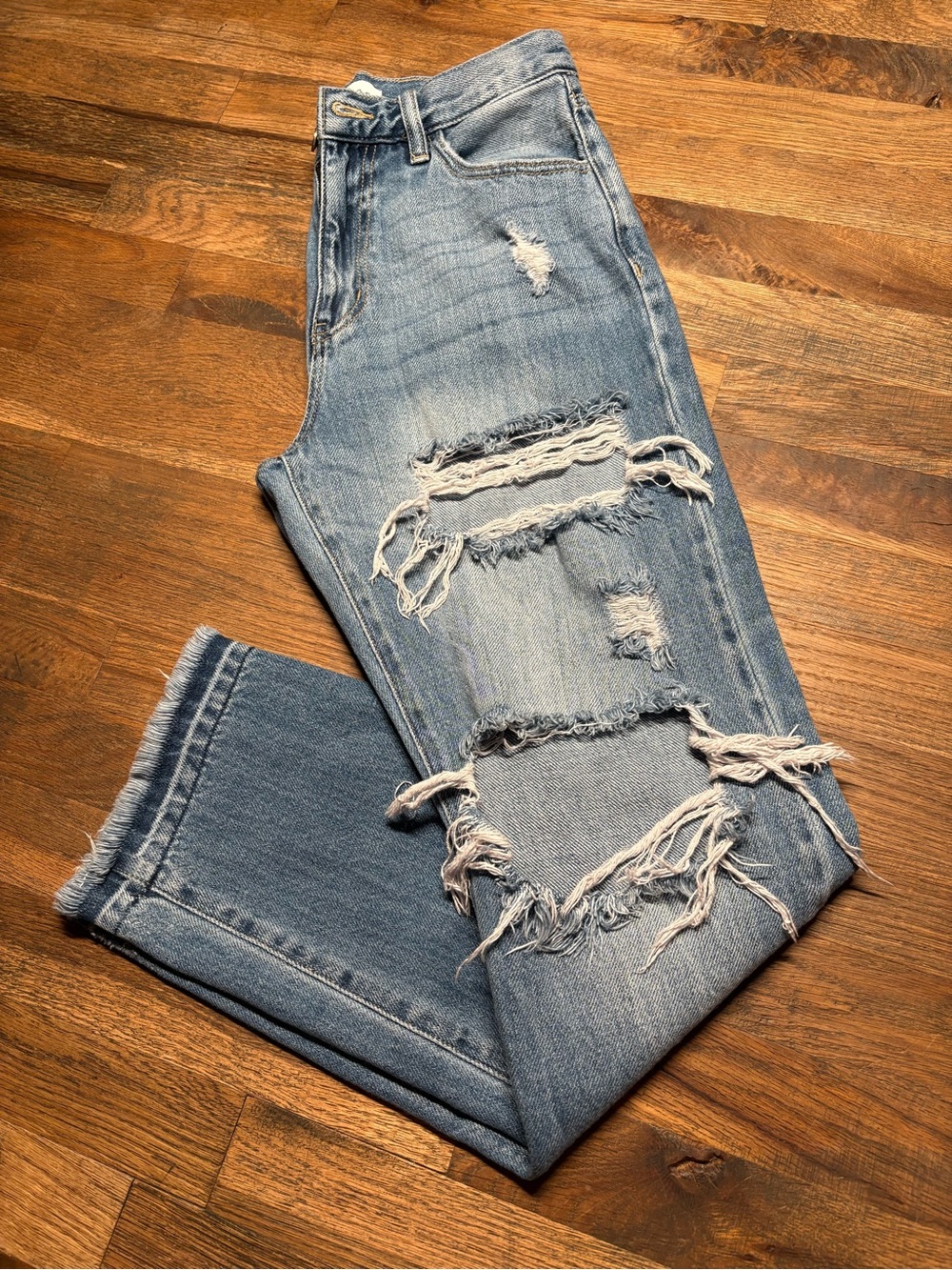 Medium-Wash Distressed Kancan’s Jeans with Fray Detail